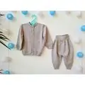 Caramell baby knitted clothes set საბავშვო ტანსაცმლის ორეული 8284 brown