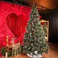 Lidiya Green Christmas Tree With White Tips PVC 250CM - ნაძვის ხე თეთრი ბოლოებით