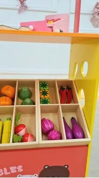 Supermarket With Set Of Vegetable - ხის სათამაშო ბოსტნეულის დახლი-მაღაზია, 5 image