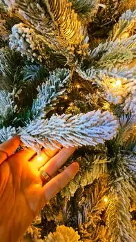 Christmas Tree With Lights 210 CM PE + PVC Snow-Covered - ნაძვის ხე, დათოვლილი, შერეული სილიკონის წიწვებით და განათებით, 8 image