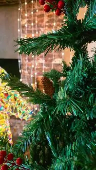 Christmas Tree 180 CM With Pine Cones And Berries - საახალწლო ნაძვის ხე გირჩით და კენკრით, 4 image