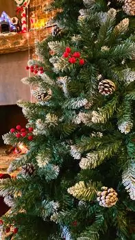 Christmas Tree 180 CM With Snow-Covered Branches, Pine Cones And Berries - ნაძვის ხე დათოვლილი ბოლოებით, გირჩით და კენკრით, 4 image
