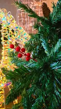 Christmas Tree 180 CM With Pine Cones And Berries - საახალწლო ნაძვის ხე გირჩით და კენკრით, 5 image