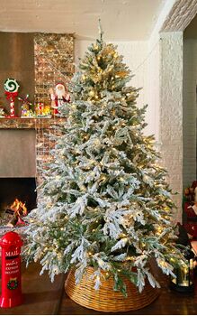 Christmas Tree With Lights 225 CM Snow-Covered - საახალწლო ნაძვის ხე დათოვლილი ტოტებით და განათებით