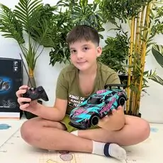 Remote Control Car დისტანციურად მართვადი სათამაშო მანქანა
