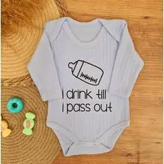 I Drink Till I Pass Out Bodysuit - ჩვილის ბოდე