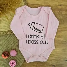 I Drink Till I Pass Out Bodysuit - ჩვილის ბოდე