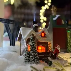 Santa's House With Light And Steam - საახალწლო სანტას სახლი განათებით და ორთქლის ფუნქციით