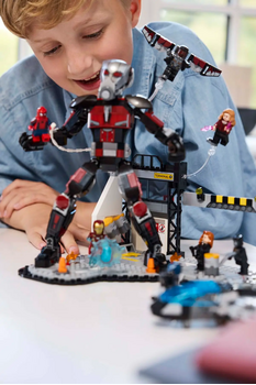 LEGO Super Heroes 76314 Captain America: Civil War Action Battle, 3 image
