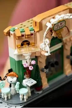 Lego Icons 10362 French Café, 7 image