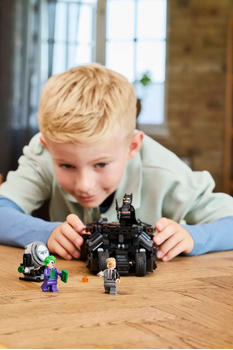 LEGO Super Heroes 76303 Batman™ Tumbler vs. Two-Face™ & The Joker™, 2 image