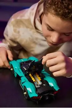 Lego Technic 42208 Aston Martin Valkyrie, 7 image