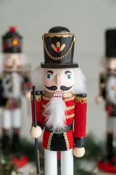 Rifle Nutcracker Christmas Decoration - საახალწლო დეკორაცია მაკნატუნა, 4 image