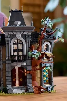 Lego Icons 11383 Mayor Manor, 12 image