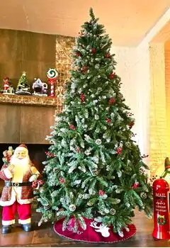 Christmas Tree 240 CM With Snow-Covered Branches, Pine Cones And Berries - ნაძვის ხე დათოვლილი ბოლოებით, გირჩით და კენკრით