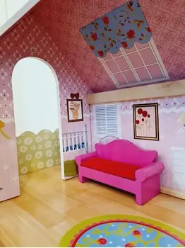 Moni Toys 4110 Wooden doll house Mila საბავშვო ხის სათამაშო თოჯინის სახლი, 17 image