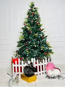 Christmas Tree With Pine Cones And Berries  საახალწლო ნაძვის ხე შერეული სილიკონის წიწვებით გირჩით და კენკრით 210 სმ (OT2005)