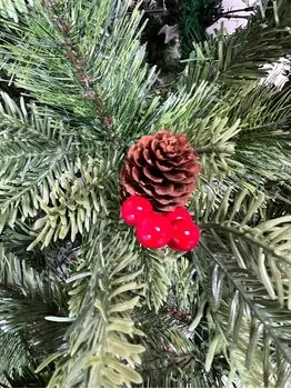 Christmas Tree With Pine Cones And Berries საახალწლო ნაძვის ხე შერეული სილიკონის წიწვებით, გირჩით და კენკრით 210 სმ  (OT005), 2 image