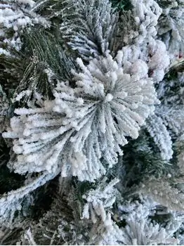 Snow-Covered Christmas Tree With Cones And Berries დათოვლილი საახალწლო ნაძვის ხე გირჩით და კენკრით 180 სმ (OT2019), 10 image