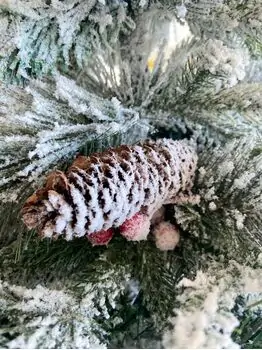 Snow-Covered Christmas Tree With Cones And Berries დათოვლილი საახალწლო ნაძვის ხე გირჩით და კენკრით 180 სმ (OT2019), 11 image