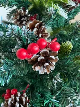 Christmas Tree With Pine Cones And Berries  საახალწლო ნაძვის ხე შერეული სილიკონის წიწვებით გირჩით და კენკრით 210 სმ (OT2005), 7 image