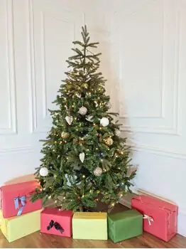 Christmas Tree With Berries საახალწლო ნაძვის ხე შერეული წიწვებით და კენკრით 210 სმ (OT644)