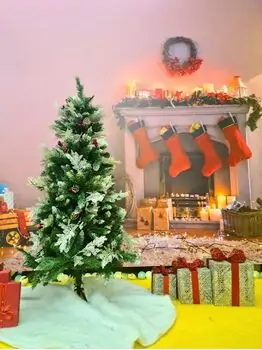 Christmas Tree With Pine Cones And Berries საახალწლო ნაძვის ხე დათოვლილი ბოლოებით გირჩით და კენკრით 150 სმ (OT2075)