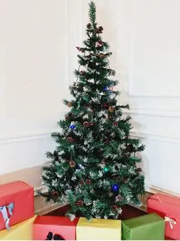 Christmas Tree With Pine Cones And Berries საახალწლო ნაძვის ხე დათოვლილი ბოლოებით გირჩით და კენკრით 180 სმ (OT647)