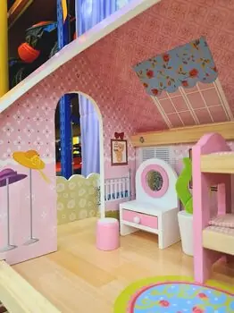 Moni Toys 4110 Wooden doll house Mila საბავშვო ხის სათამაშო თოჯინის სახლი, 7 image