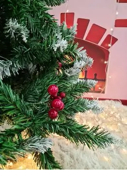 Christmas Tree With Berries საახალწლო ნაძვის ხე დათოვლილი ბოლოებით და კენკრით 180 სმ (OT2074), 7 image