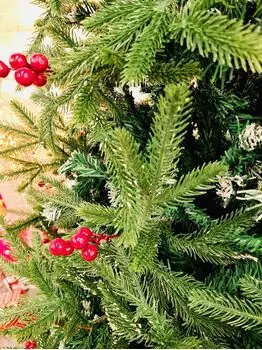Christmas Tree With Berries საახალწლო ნაძვის ხე სილიკონის შერეული წიწვებით და კენკრით 210 სმ (OT035), 4 image