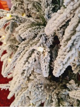 Snow-Covered Christmas Tree With Lights 270 CM ნაძვის ხე დათოვლილი, შერეული სილიკონის ტოტებით და განათებით, 5 image