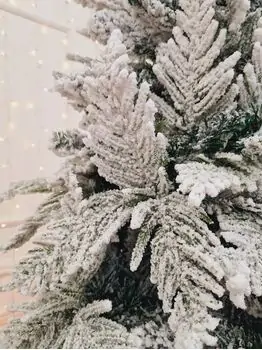 Snow-Covered Christmas Tree PE + PVC 210 CM - დათოვლილი ნაძვის ხე შერეული სილიკონის წიწვებით, 2 image