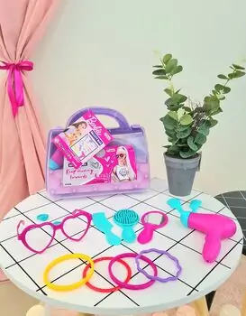 Dede BARBIE BEAUTY SET BAG საბავშვო გასაპრანჭი აქსესუარების ნაკრები 03616