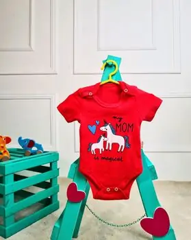 Bebio Bodysuit My Mom Is Magical Red - ჩვილის ბოდე