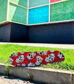 Skateboard Skull With Roses With LED Wheels  სკეიტბორდი