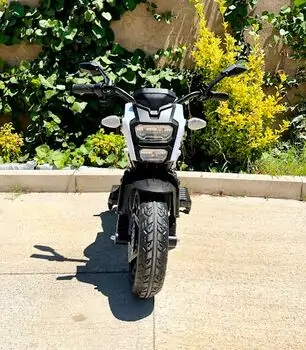 Cruiser Moto White - ელექტრო მოტოციკლი კაუჩუკის საბურავით, 2 image
