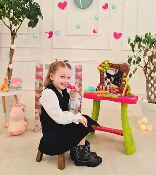 Glam Table Beautiful Girl - სათამაშო ტრილიაჟი, 2 image