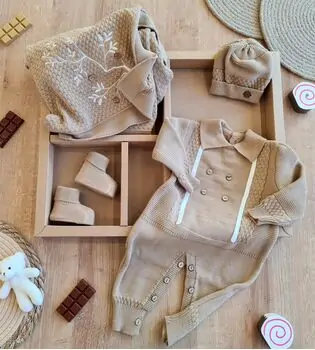 Cute Knitted 4 In 1 Set Beige - ჩვილის სამოსის ნაკრები