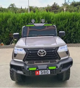 Toyota Jeep Painted Grey - ელექტრო მანქანა კაუჩუკის საბურავებით, 3 image