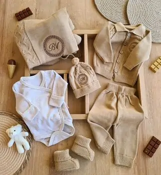 Cute Knitted 6 In 1 Set Brown - ჩვილის სამოსის ნაკრები