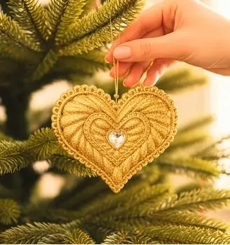 Golden Heart Hanging Decoration - ნაძვის ხის სათამაშო