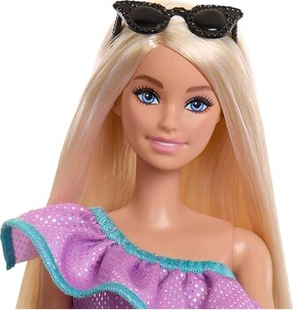Barbie Doll with Clothes and Accessories - ბარბის თოჯინა აქსესუარებით, 5 image