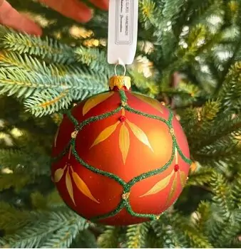 Beautiful Half Glittered Ball Hanging Decoration - ნაძვის ხის სათამაშო