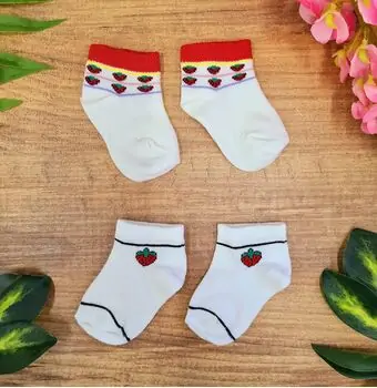 Baby Socks Strawberry საბავშვო წინდები