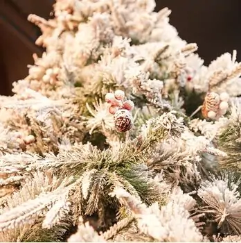Snow-Covered Christmas Tree With Cones And Berries საახალწლო ნაძვის ხე შერეული დათოვლილი სილიკონის წიწვებით, გირჩით და კენკრით  210 სმ (OT2020), 4 image