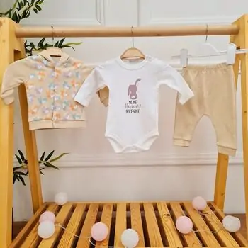 Some Bunny Loves Me Clothes Set საბავშვო ტანსაცმლის ნაკრები