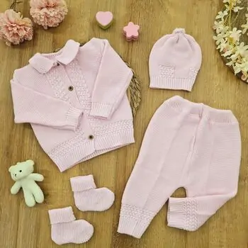 Baby Knitted Set Pink  - ჩვილის ნაქსოვი სამოსის ნაკრები