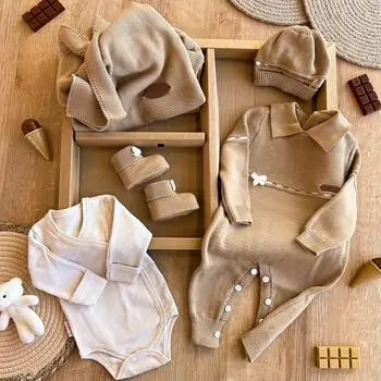 Cute Knitted 5 In 1 Set Brown - ჩვილის სამოსის ნაკრები