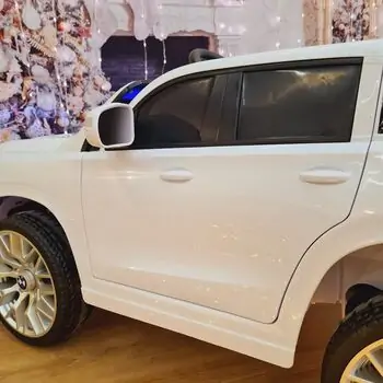BMW X8 White - ელექტრო მანქანა კაუჩუკის საბურავებით, 7 image